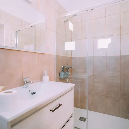 Acogedor Apartamento Con Terraza Дом отдыха Тесегите