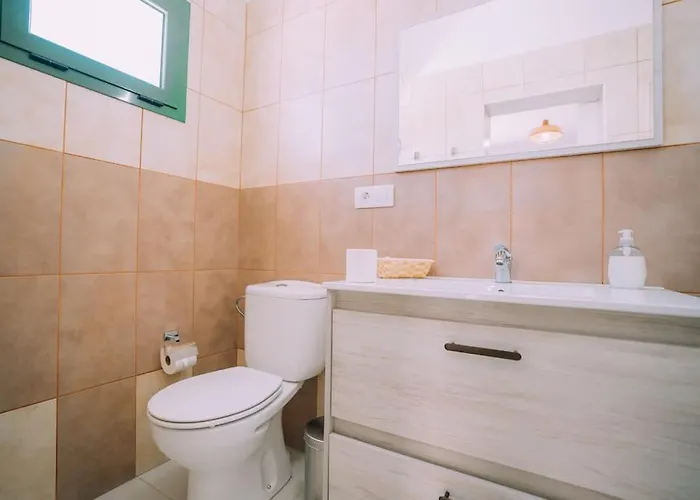 Acogedor Apartamento Con Terraza Тесегите